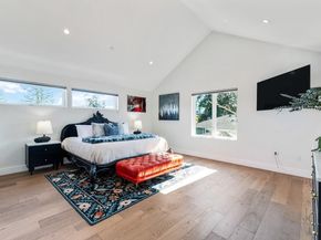 16 Hillview Avenue, Redwood City CA 94062