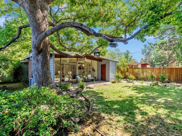 26 Roosevelt Circle, Palo Alto CA 94306