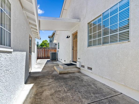 20730 Dunbar Drive, Cupertino CA 95014