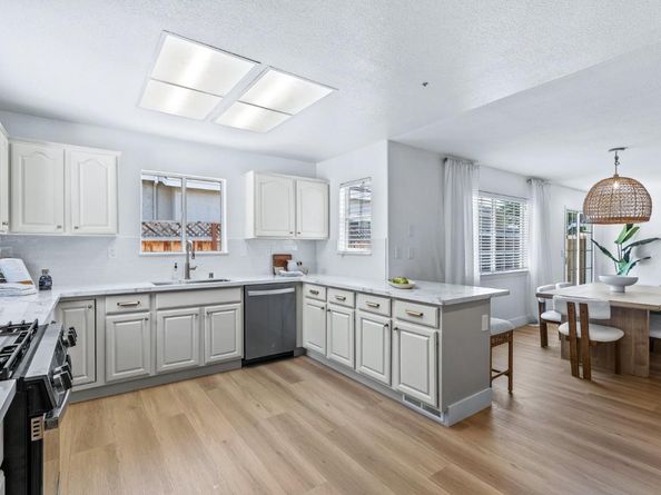 20730 Dunbar Drive, Cupertino CA 95014