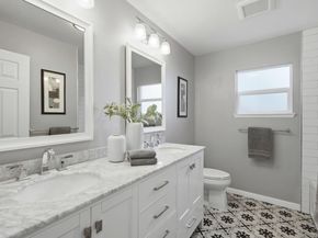 750 Los Robles Avenue, Palo Alto CA 94306