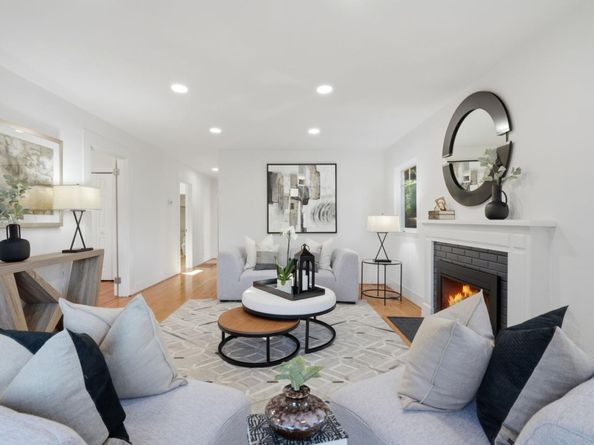 750 Los Robles Avenue, Palo Alto CA 94306