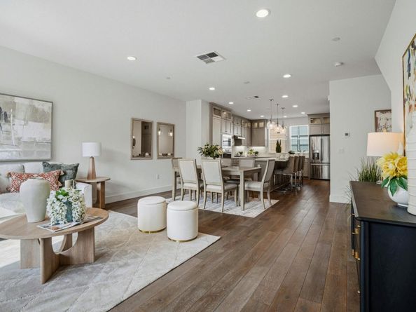 24 Avondale Avenue, Redwood City CA 94062