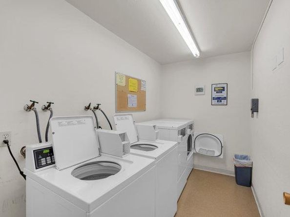 828 N El Camino Real 9, San Mateo CA 94401