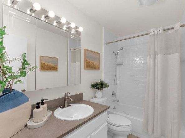 828 N El Camino Real 9, San Mateo CA 94401
