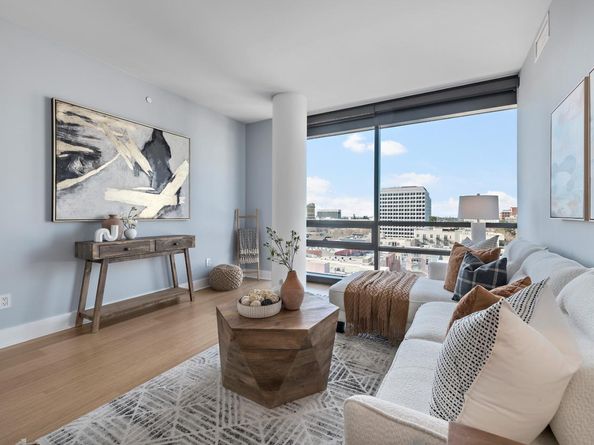 88 E San Fernando Street 909, San Jose CA 95113