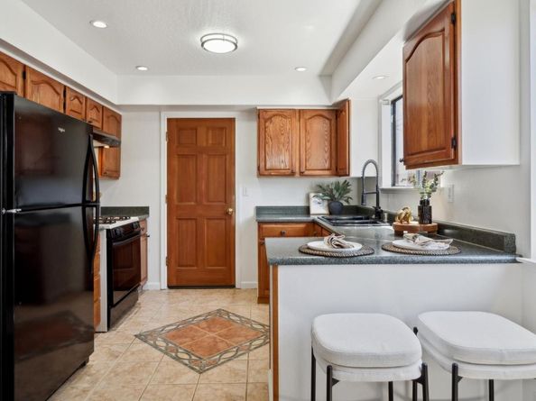 77 Montecito Avenue, Pacifica CA 94044