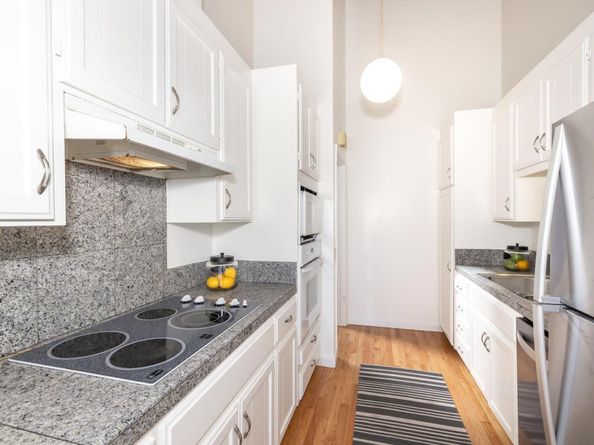 166 Sand Hill Circle, Menlo Park CA 94025