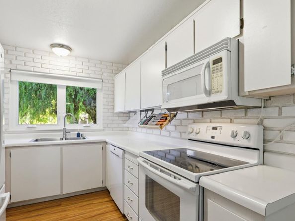 493 Crosslees Drive, San Jose CA 95111