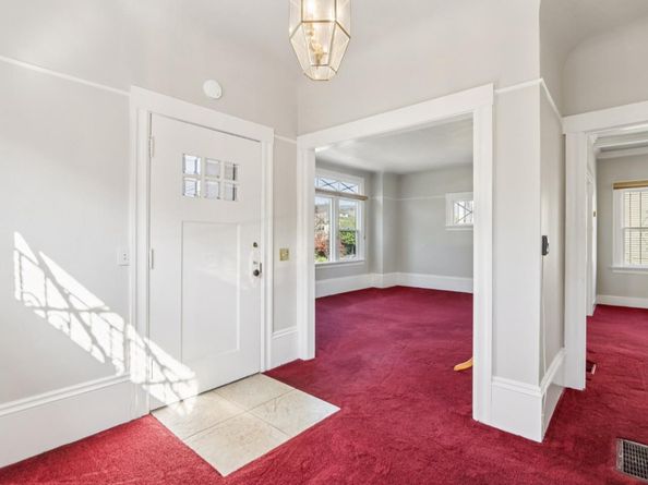 641 63rd Street, Oakland CA 94609