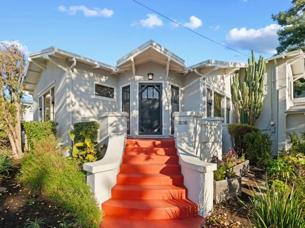 1200 El Centro Avenue, Oakland CA 94602