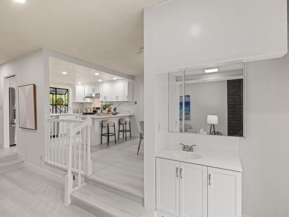 1152 Capri, Campbell CA 95008