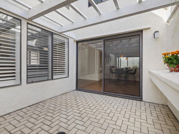 15 Morena, Irvine CA 92612