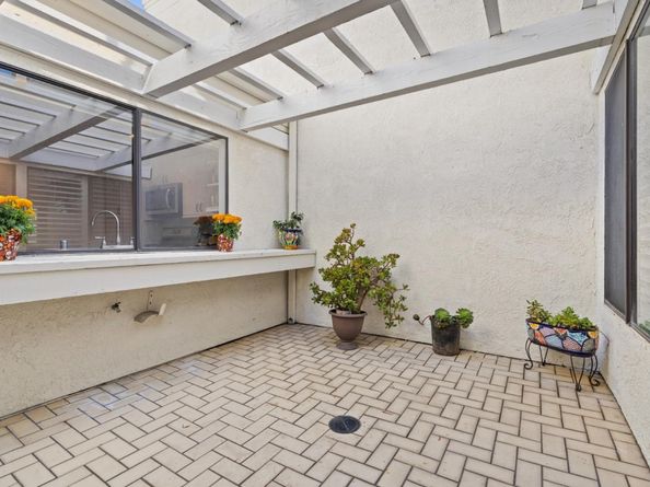 15 Morena, Irvine CA 92612