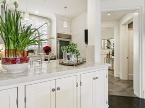 356 Santana Row 319, San Jose CA 95128