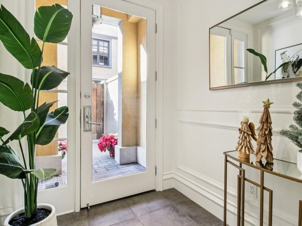 356 Santana Row 319, San Jose CA 95128