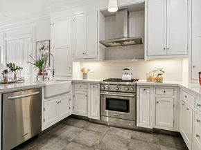 356 Santana Row 319, San Jose CA 95128