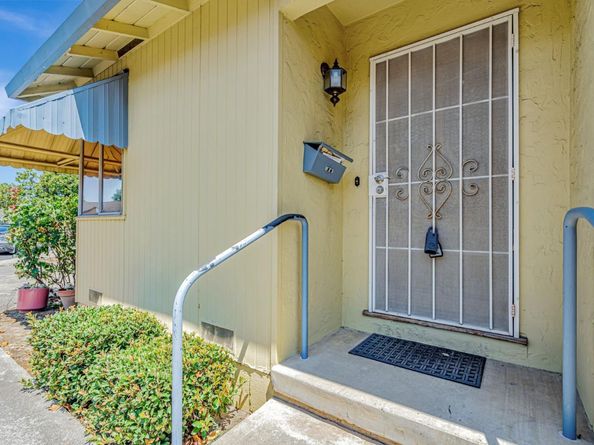 390 Lawndale Avenue, Campbell CA 95008