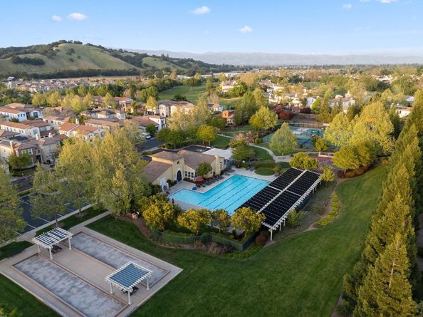 7531 Edinburgh Way, Gilroy CA 95020