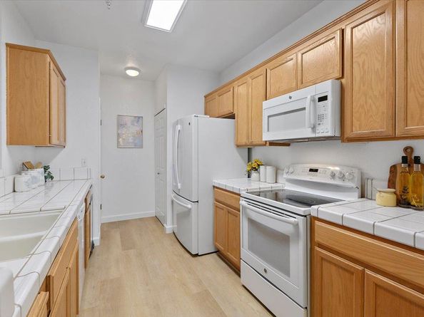 250 Santa Fe Terrace 209, Sunnyvale CA 94085
