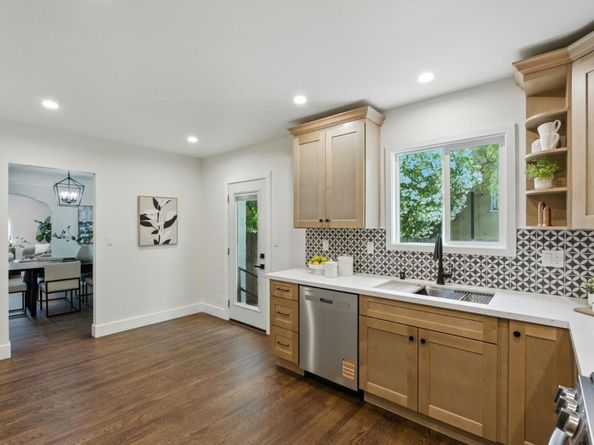 1165 Clinton Street, Redwood City CA 94061