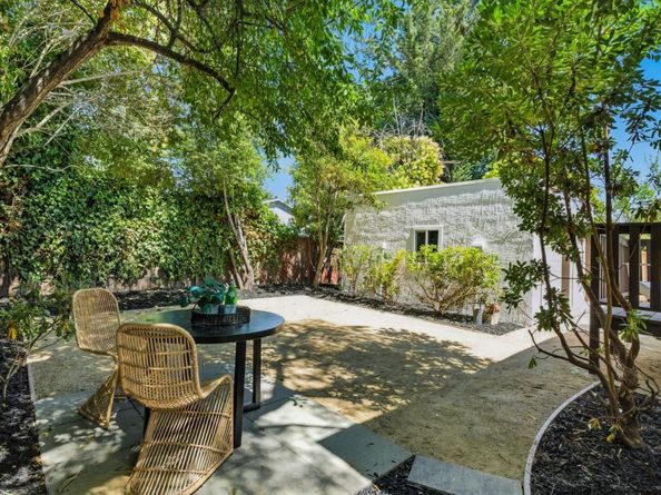 1165 Clinton Street, Redwood City CA 94061