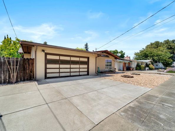 1115 N P Street, Livermore CA 94551