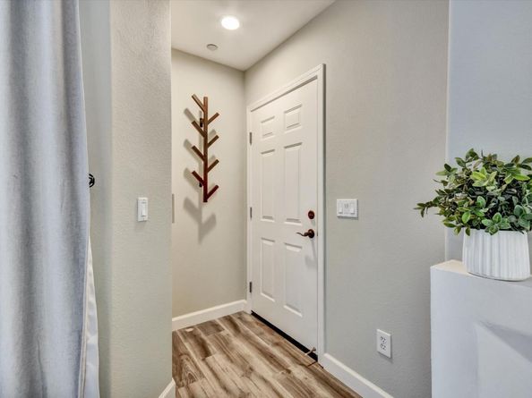 2043 Sonador Commons, San Jose CA 95128