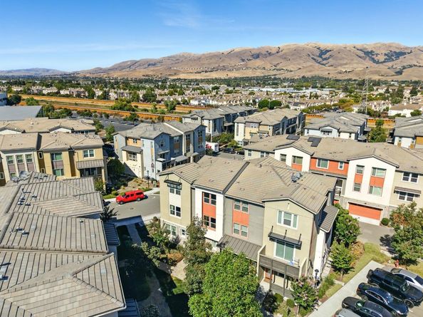 398 Desert Holly Street, Milpitas CA 95035