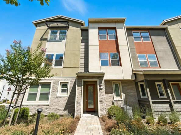 398 Desert Holly Street, Milpitas CA 95035