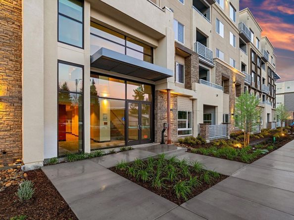 1853 Almaden Road 313, San Jose CA 95125