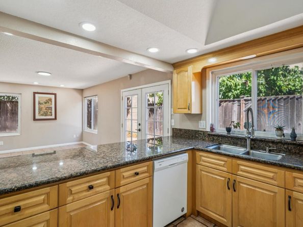 6251 Quartz Place, Newark CA 94560