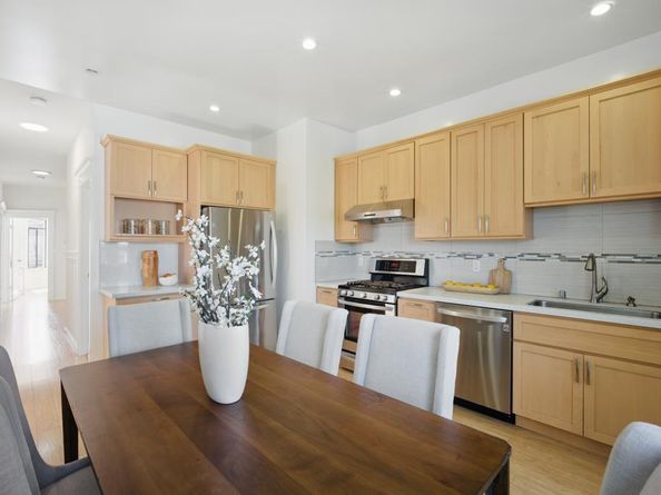 126 Lisbon Street, San Francisco CA 94112