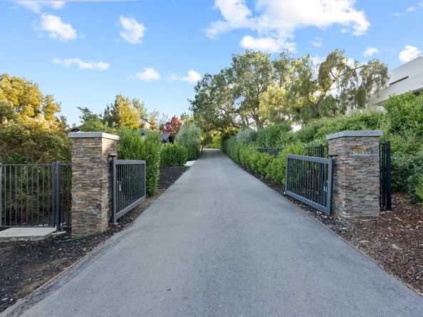 26960 Orchard Hill Lane, Los Altos Hills CA 94022