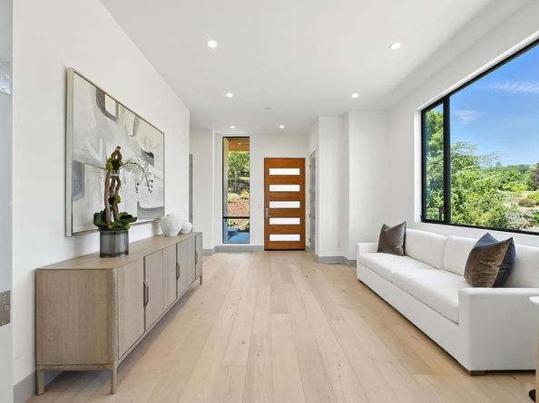 1127 Hillslope Place, Los Altos CA 94024
