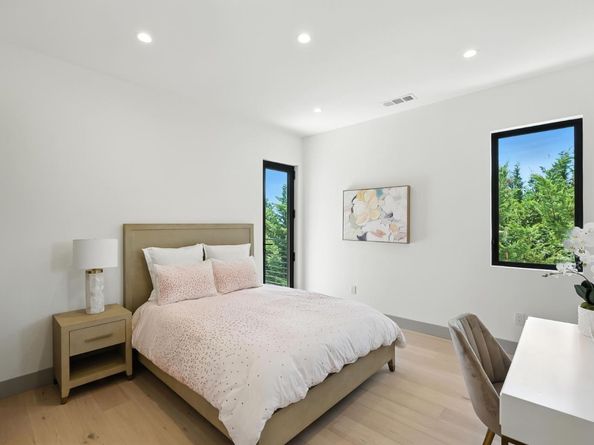 1127 Hillslope Place, Los Altos CA 94024