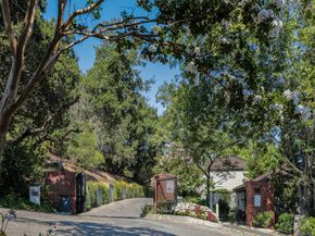 699 Manresa Lane, Los Altos CA 94022