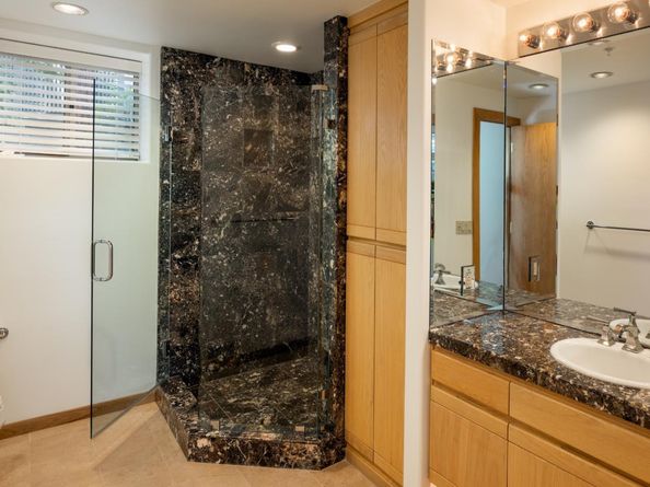 699 Manresa Lane, Los Altos CA 94022