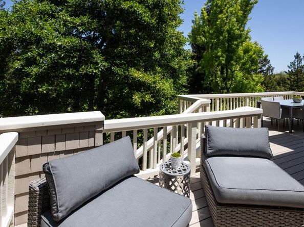 699 Manresa Lane, Los Altos CA 94022
