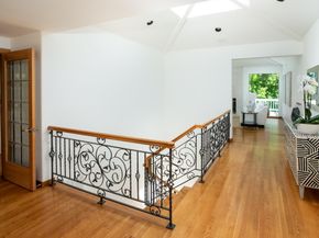 699 Manresa Lane, Los Altos CA 94022