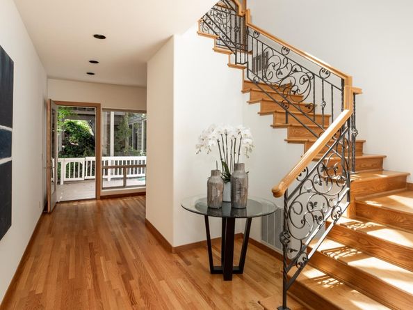 699 Manresa Lane, Los Altos CA 94022