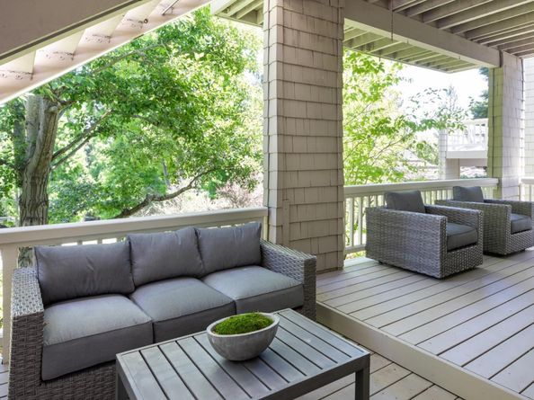 699 Manresa Lane, Los Altos CA 94022