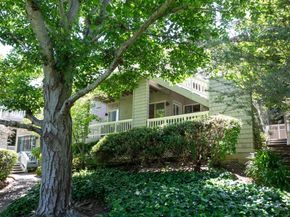 699 Manresa Lane, Los Altos CA 94022