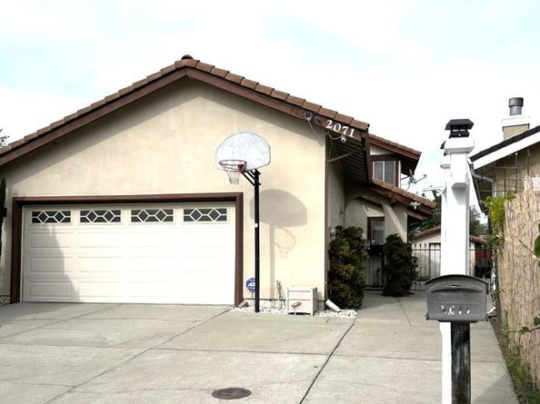 2071 Sunset View Place, San Jose CA 95116