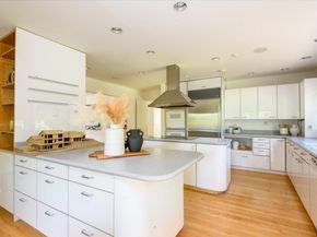 90 Hayfields Road, Portola Valley CA 94028