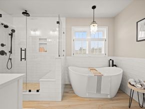 1 Quequechan Cir, Lakeville MA 02347