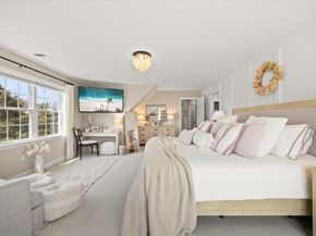 1 Quequechan Cir, Lakeville MA 02347