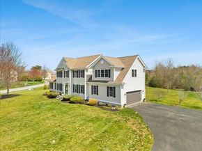 1 Quequechan Cir, Lakeville MA 02347