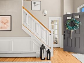 1 Quequechan Cir, Lakeville MA 02347