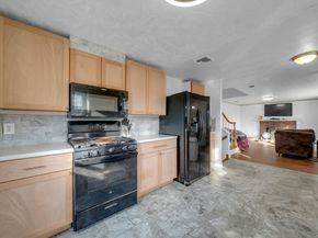 67 Boundary St, Brockton MA 02302